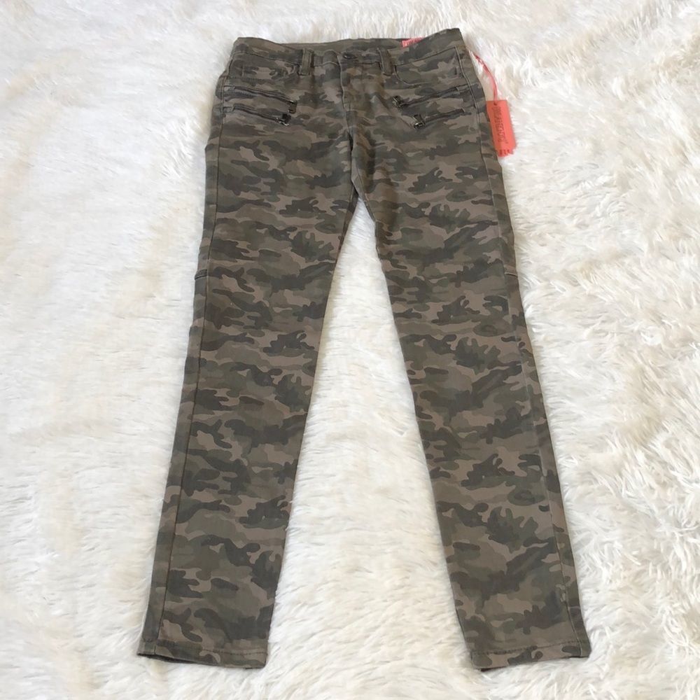 Blank NYC Cameo Stretch Skinny Pants, NWT Size